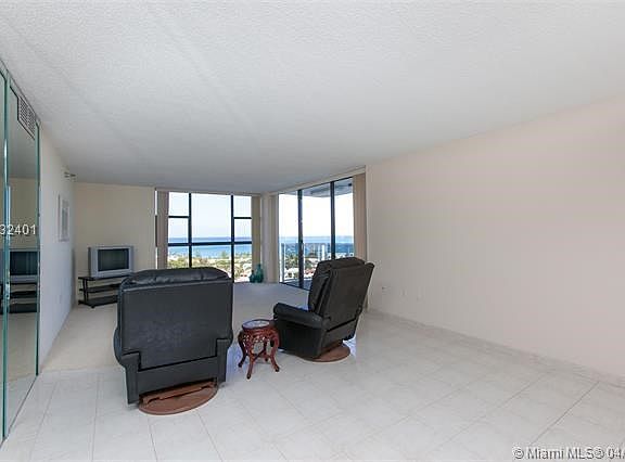 5th image of 20515 E Country Club Dr APT 1943