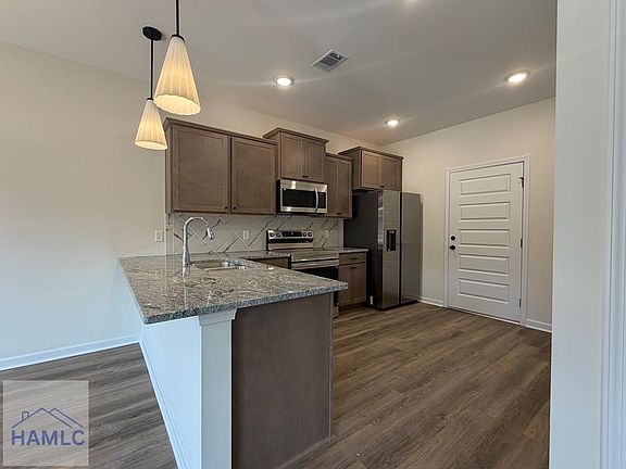 3rd image of 42 Juniper Dr