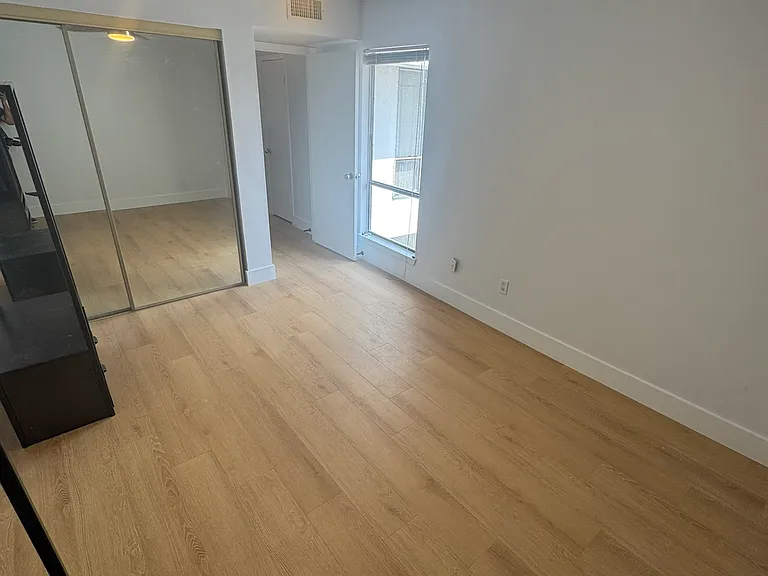 7655 S Braeswood Blvd #8 — Photo 13
