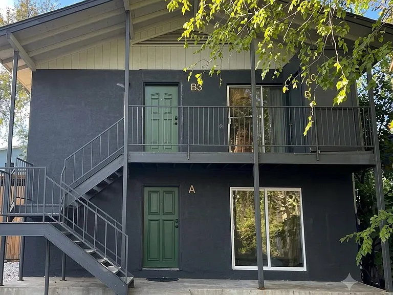 7212 Meador Ave #B — Photo 2