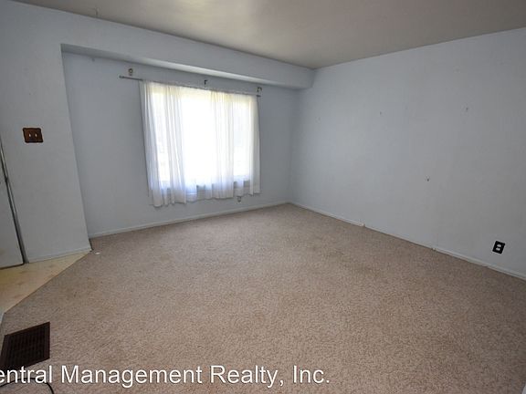 2nd image of 1118 Culver Pl