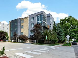 614 S Troy St Unit 105, Royal Oak, MI 48067