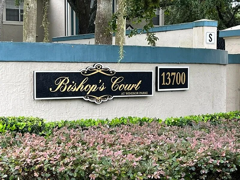 Bishops Court — Photo 2