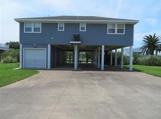 1231 Fountain View Dr, Crystal Beach, TX 77650