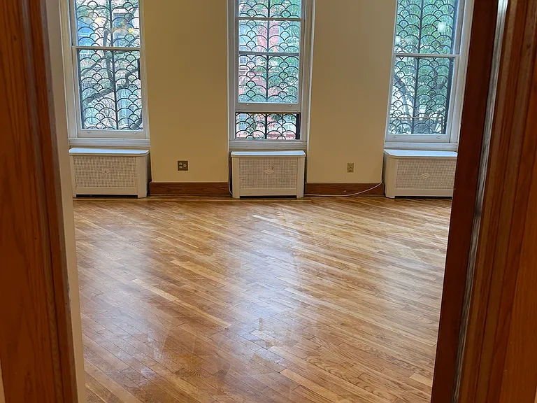 544 E 87th St #2 — Photo 3