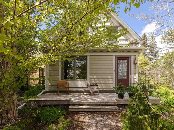10317 Saint Margarets Bay Rd, Halifax, NS B0J 1T0