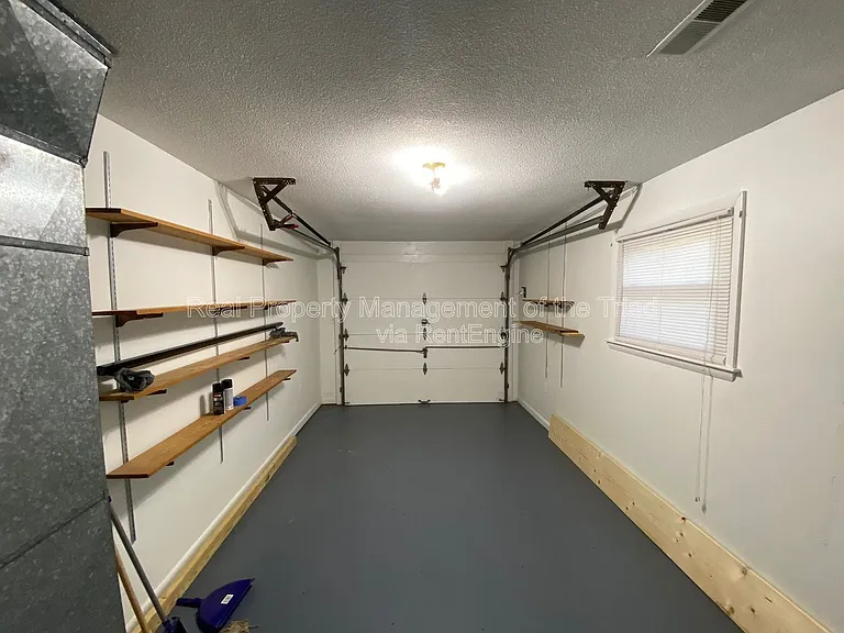 926 Hilltop Blvd — Photo 10