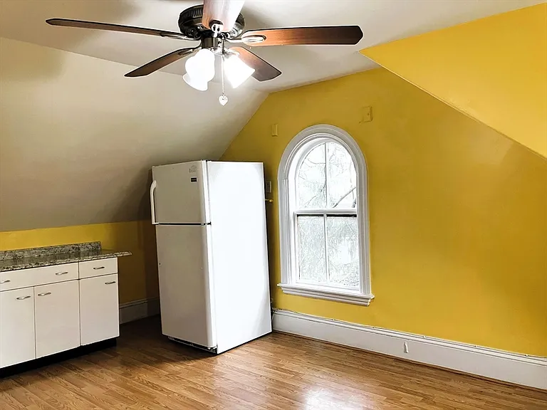 66 Maple St #3 — Photo 9