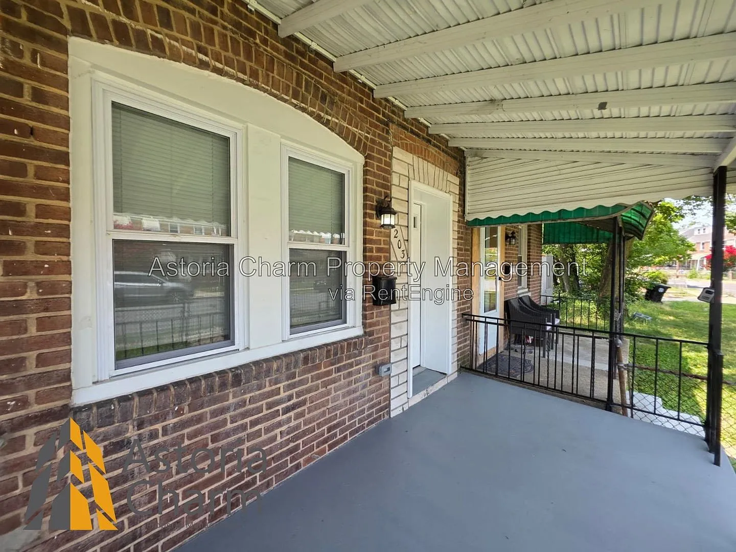 2 bed, 1.0 bath, 815 sqft, $1,449 — Photo 3