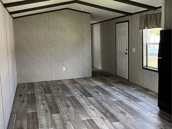 3rd image of 34 Park Ave