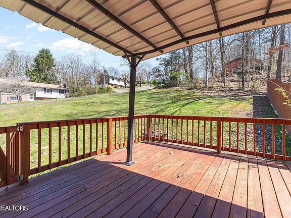 4th image of 813 Scenic Cir