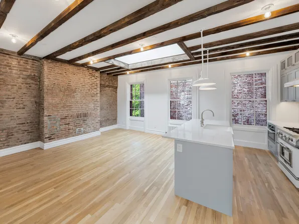 422 Hudson Street image 3 of 13