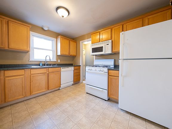 5th image of 6129 Queen Ave S