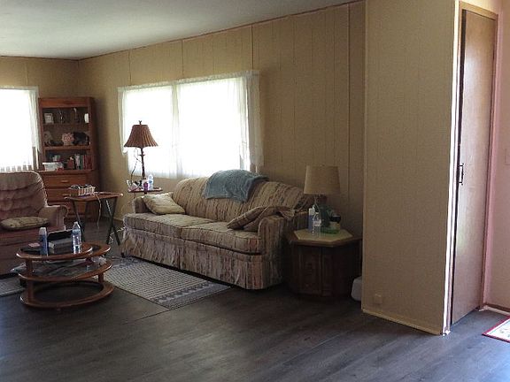 4th image of 1375 Laura St