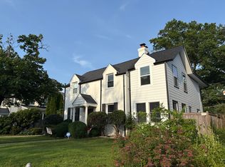 2011 N Upton St, Arlington, VA 22207