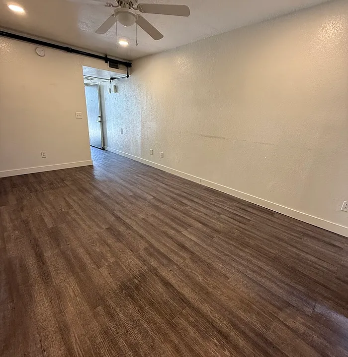 1701 N Park Ave #8