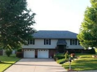 3507 Emerald Ln, Country Club, MO 64506