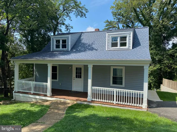 6018 Park Pl, Alexandria, VA 22303