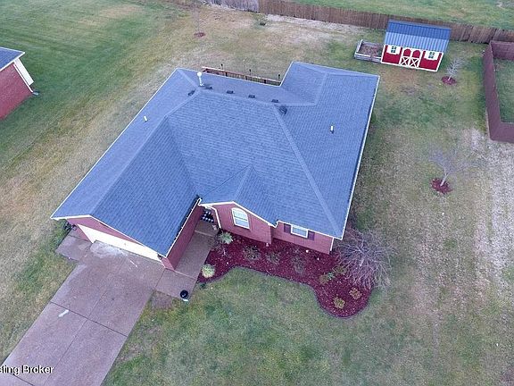 2nd image of 480 Autumn Glen Dr