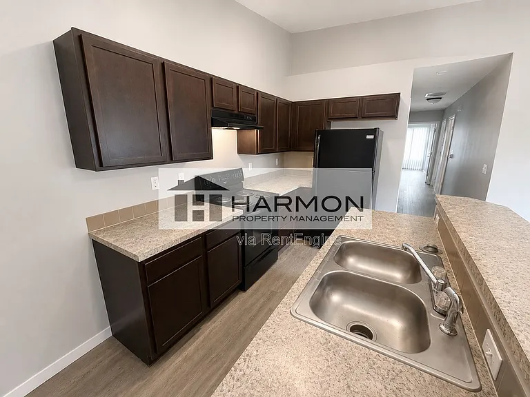 816 N Crestway Ave — Photo 4