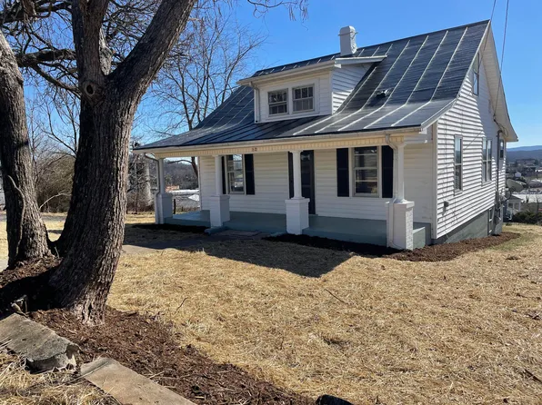 80 Woodlawn Dr, Rocky Mount, VA 24151