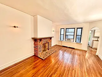 Rented by Century 21 Premier 