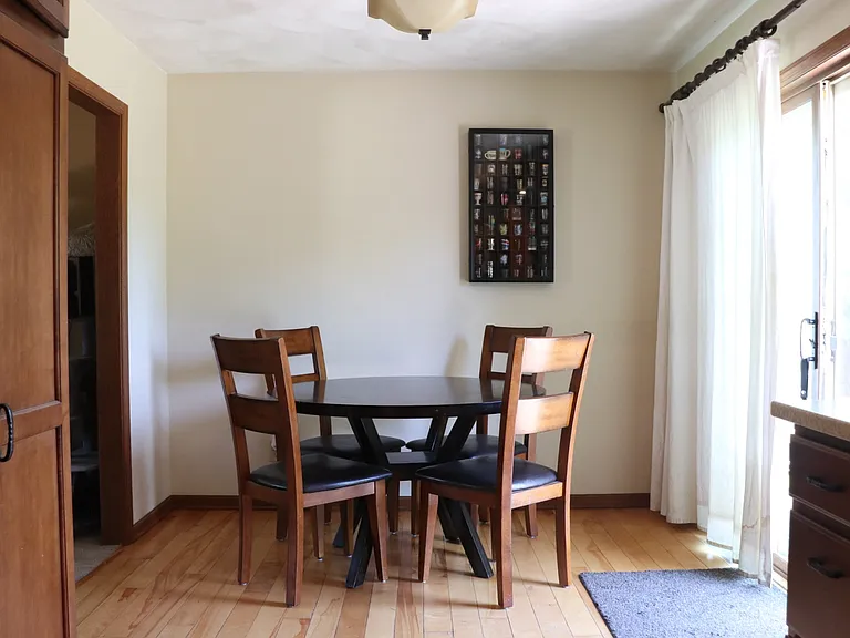 571 Harvest Ln — Photo 7