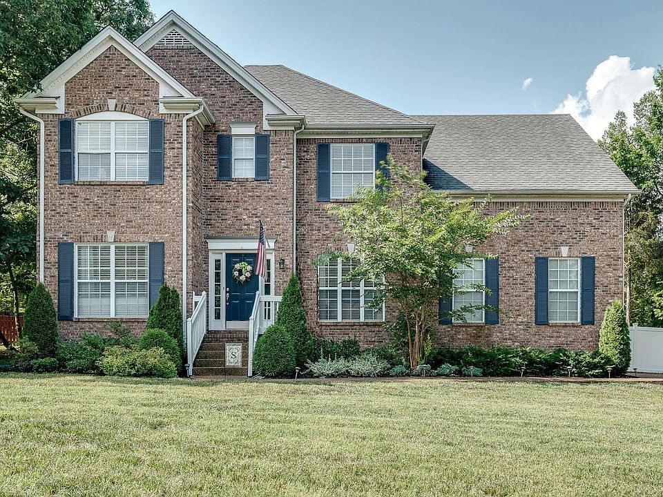 1st image of 212 Norfolk Ln