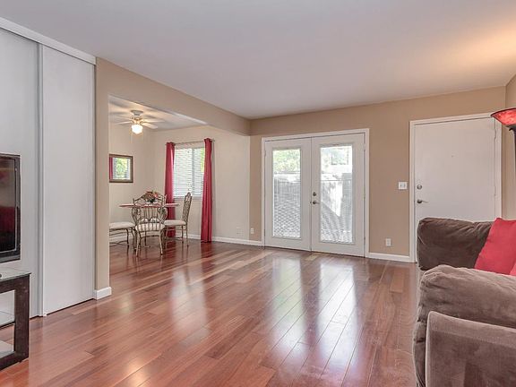 4th image of 3232 Parkhaven Dr