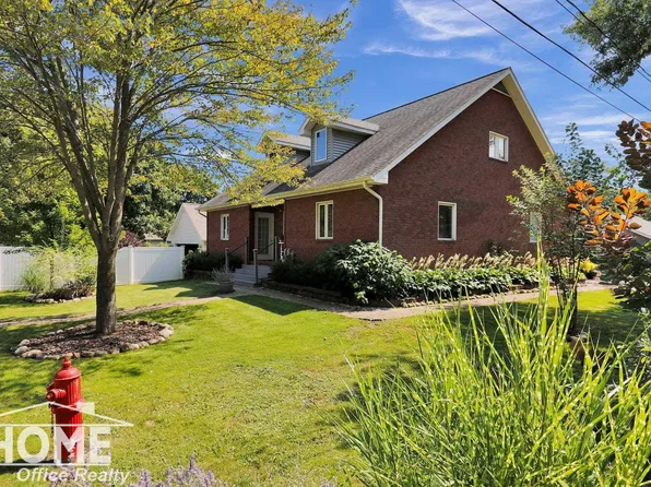 109 W Summit St, Durand, MI 48429