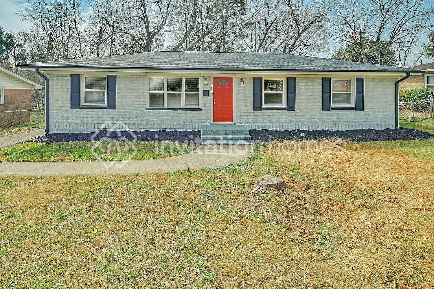 4240 Winedale Ln Charlotte, NC 28205 — Photo 1