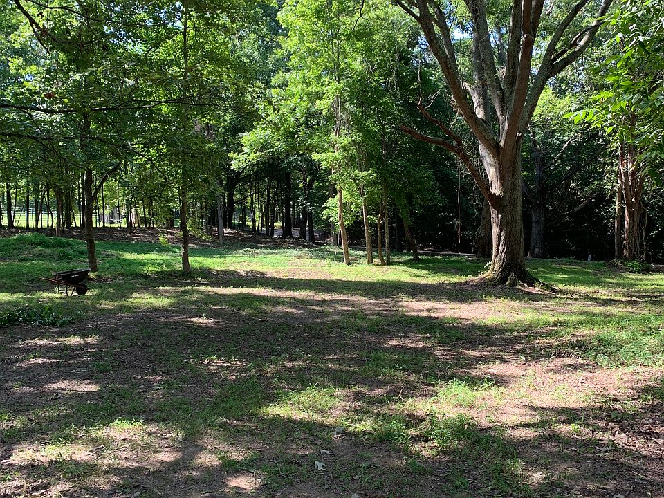 2nd image of 11984 Raleigh Lagrange Rd
