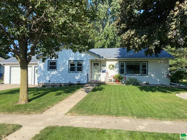 521 Delaware Ave NW, Orange City, IA 51041