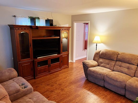 4th image of 538 5th St