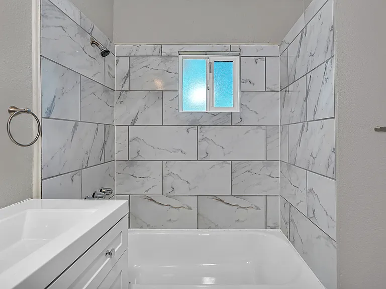 25752 Ellis St — Photo 12