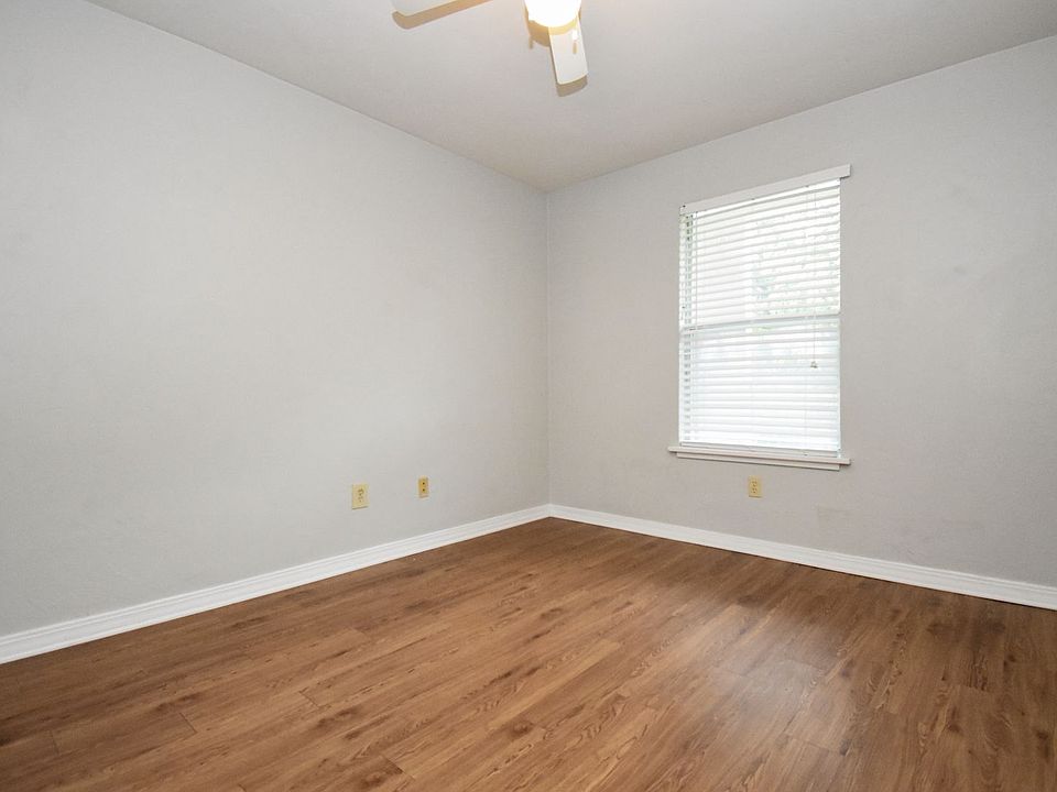 1st image of 2360 SW Archer Rd APT 1008