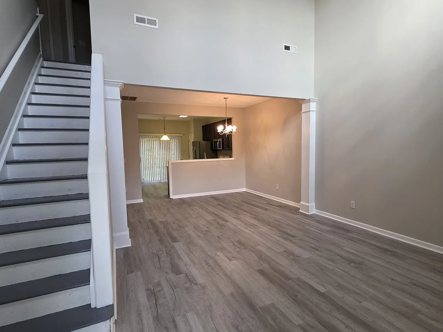 3 bed, 1685 sqft, $2,075 — Photo 4