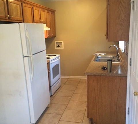 2nd image of 5122 Melody Ln