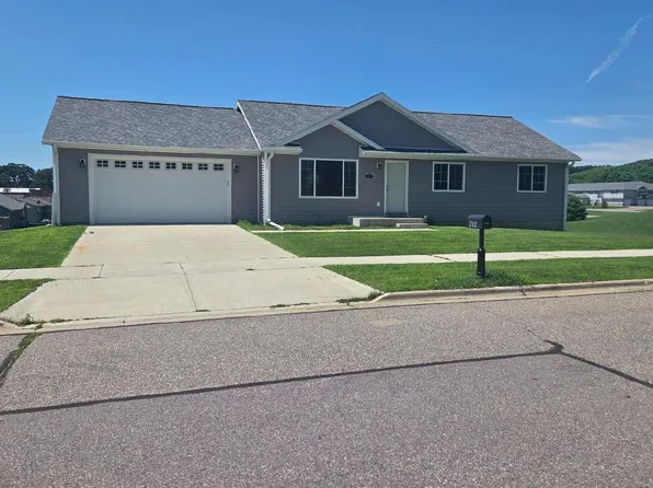 2025 Retzlaff Drive, Reedsburg, WI 53959