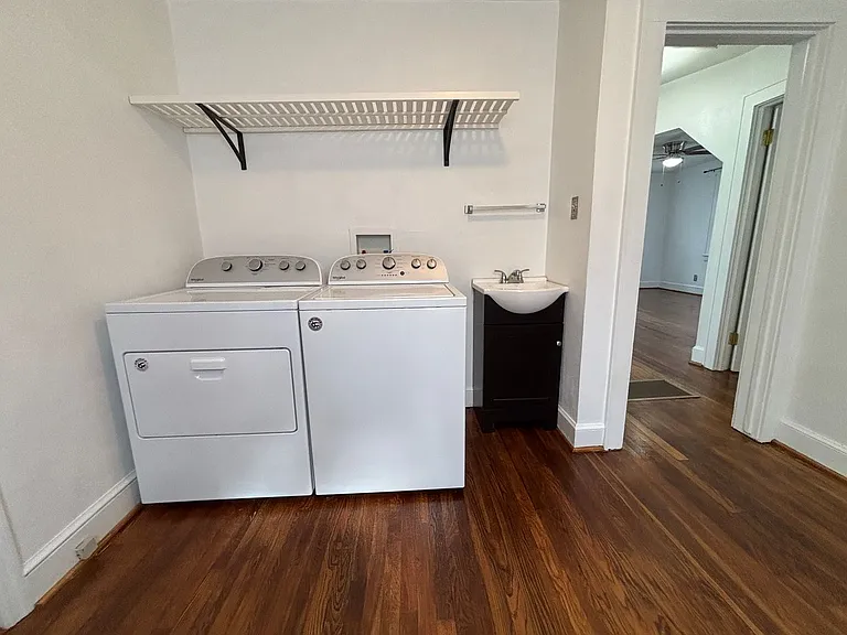 950 Morgan Ave SE — Photo 20