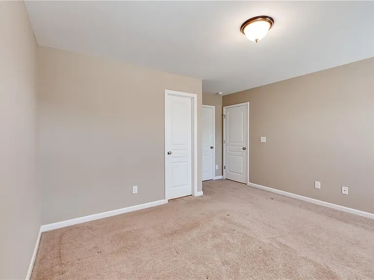 7245 Rocking Horse Ln — Photo 32