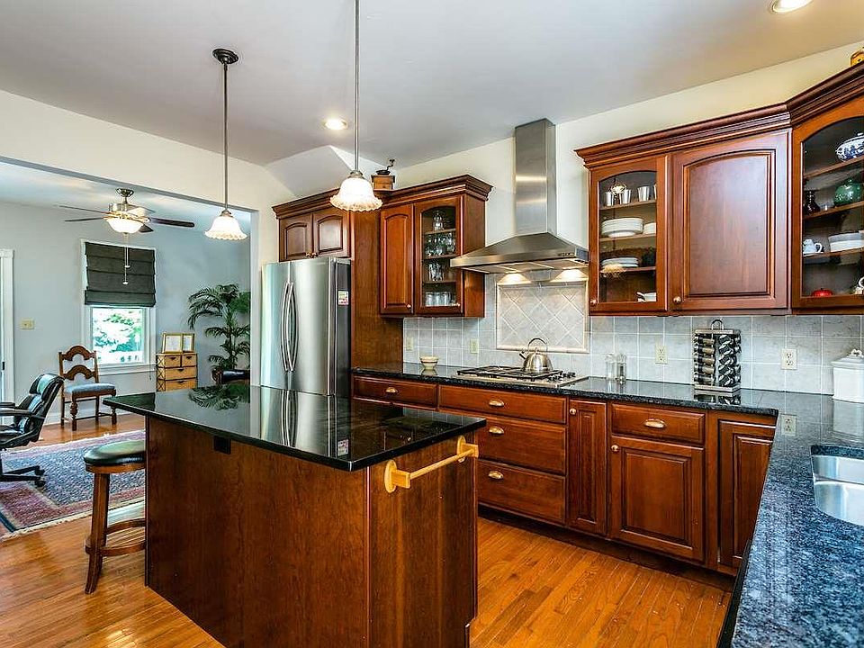 65 Raphine Walnut Ln, Raphine, VA 24472 Zillow