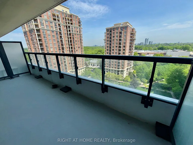 20 Inn On The Park Dr #1130 — Photo 4