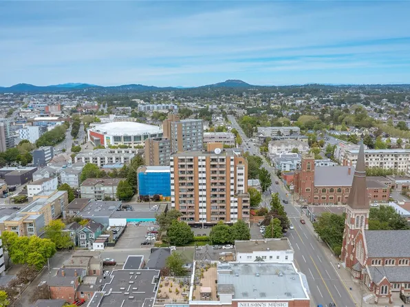 1630 Quadra St #1005, Victoria, BC V8W 3J5