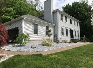 17 Sherman Lee Dr, Middletown, CT 06457