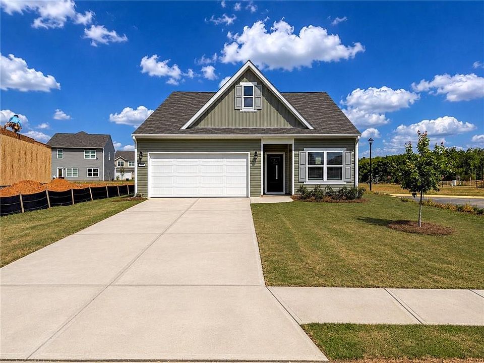1st image of 400 Bluegrass Ln