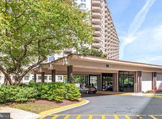 5225 Pooks Hill Rd APT 313N, Bethesda, MD 20814