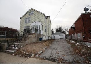 662 E 240th St, Bronx, NY 10470