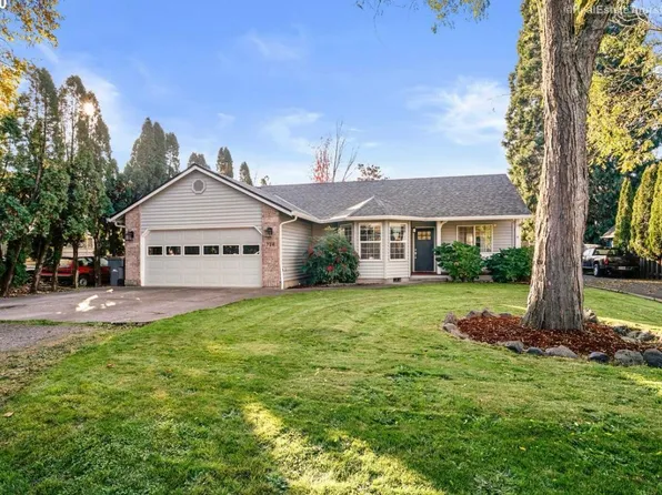 (undisclosed Address), Newberg, OR 97132