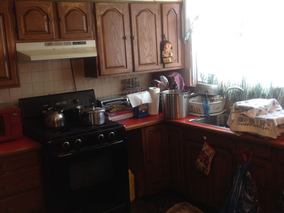 2nd image of 1348 E Sharpnack St